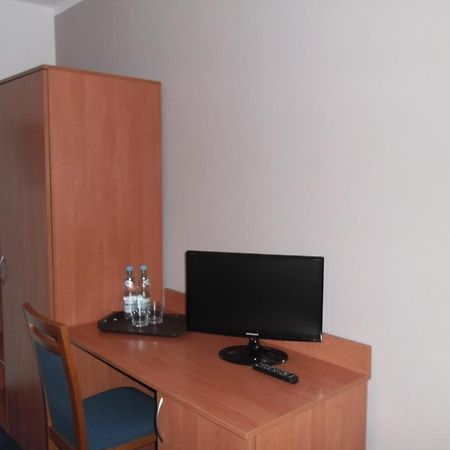 Irss Osrodek Szkoleniowy Hotel Białobrzegi Zewnętrze zdjęcie