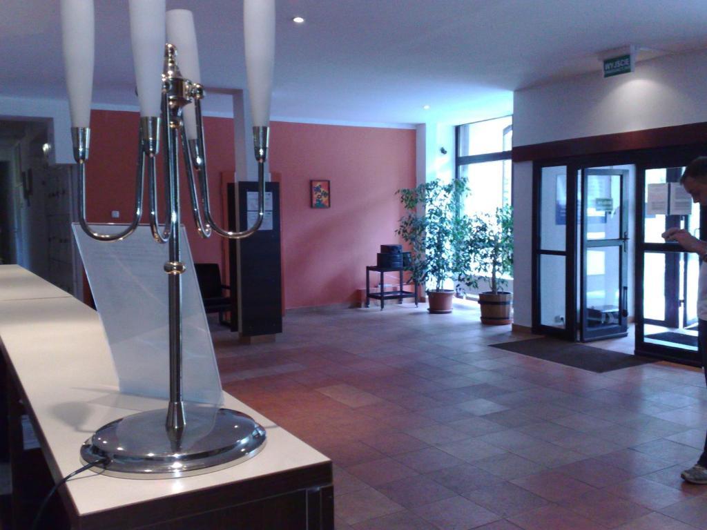 Irss Osrodek Szkoleniowy Hotel Białobrzegi Zewnętrze zdjęcie