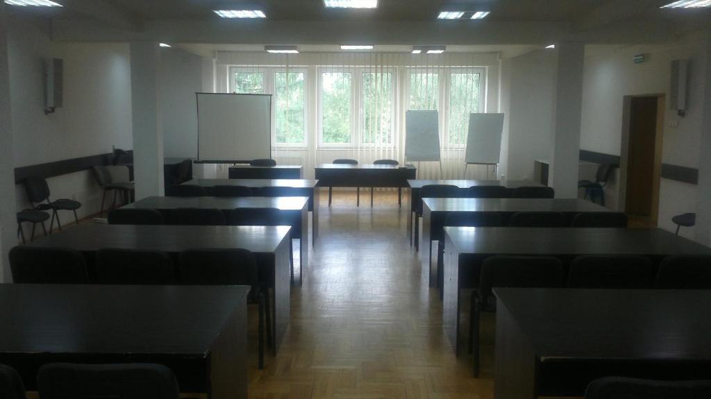 Irss Osrodek Szkoleniowy Hotel Białobrzegi Zewnętrze zdjęcie