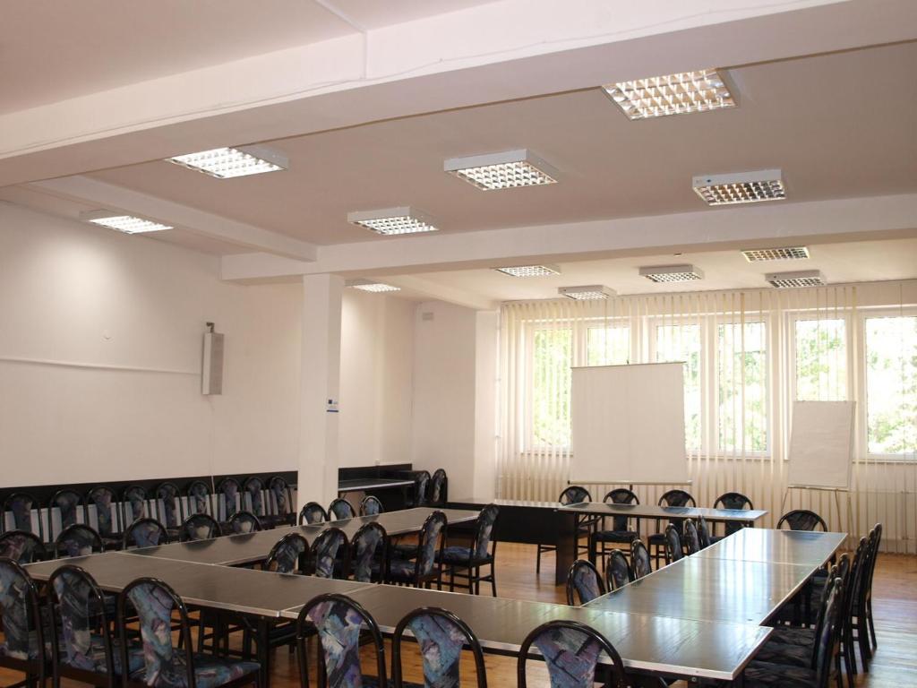 Irss Osrodek Szkoleniowy Hotel Białobrzegi Zewnętrze zdjęcie