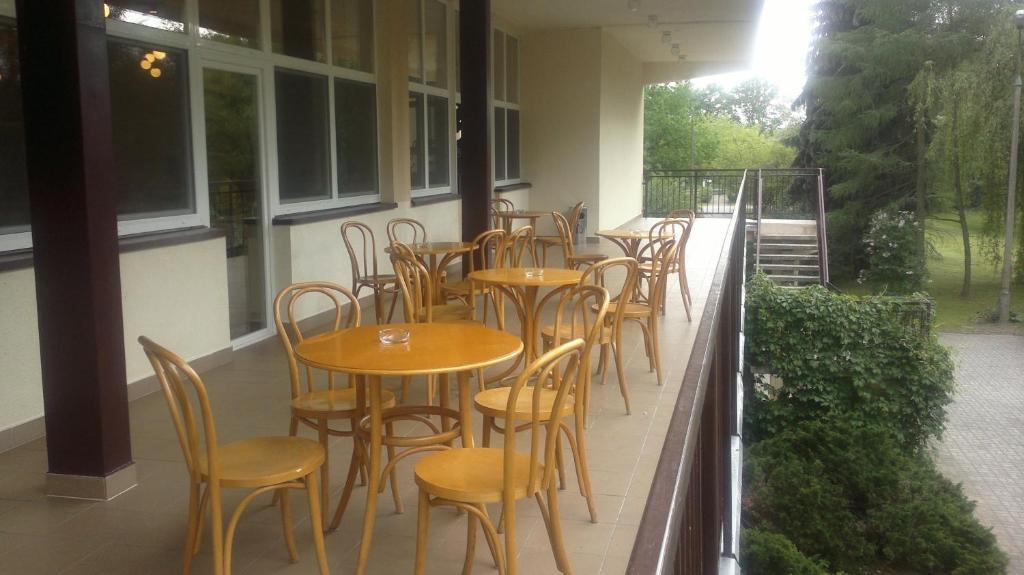 Irss Osrodek Szkoleniowy Hotel Białobrzegi Zewnętrze zdjęcie